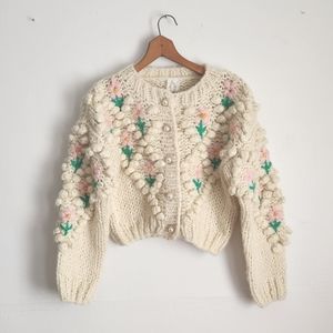 Floral Chunky Knit Sweater Cropped Size Small Pearl Buttons Retro Sadie & Sage
